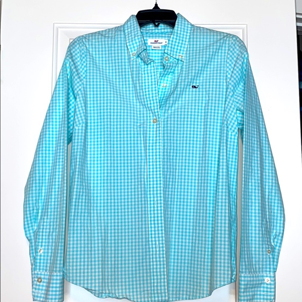 Vineyard Vines Button Up Size 8
